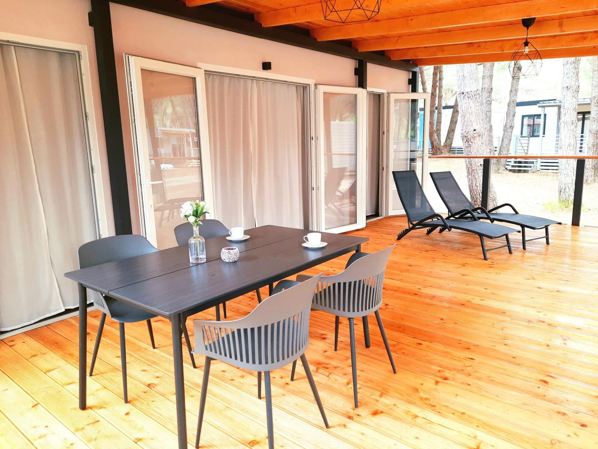 Lux Camp - Mobile Homes In Bi Village Fažana Habitación foto